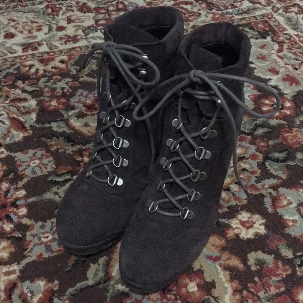 Dolce Vita brown lace up ankle booties